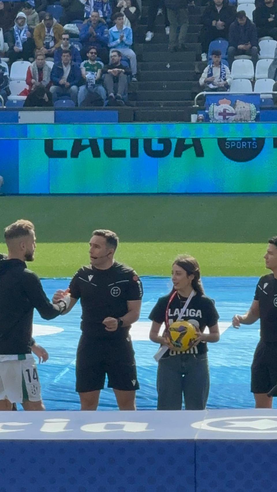 Raquel en el estadio de Riazor.