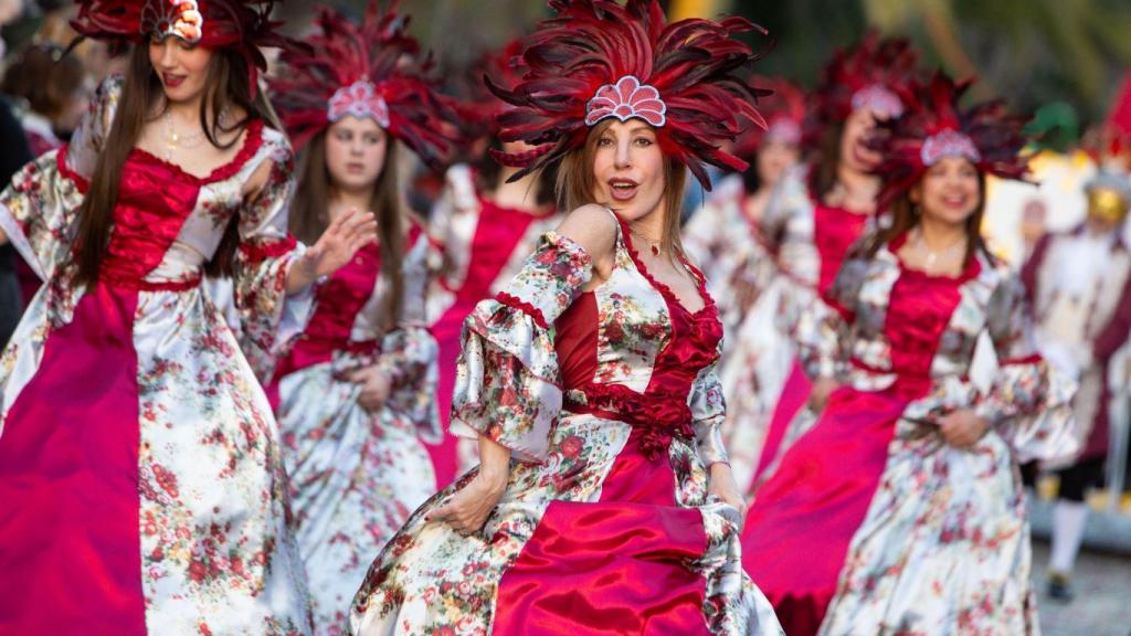 Otro grupo de baile.