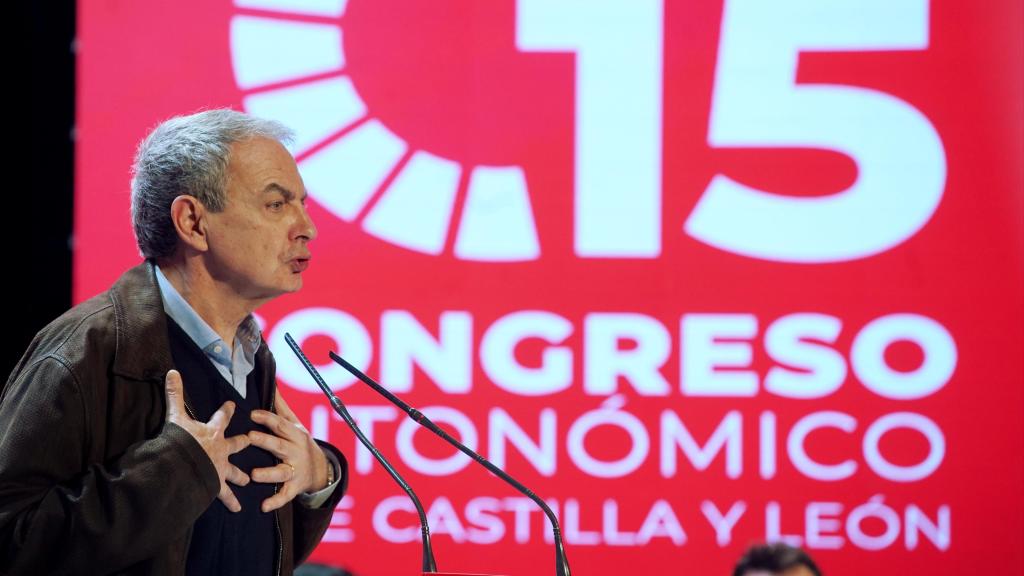 El expresidente del Gobierno José Luis Rodríguez Zapatero durante su intervención en el XV Congreso del PSOE de Castilla y León, este domingo