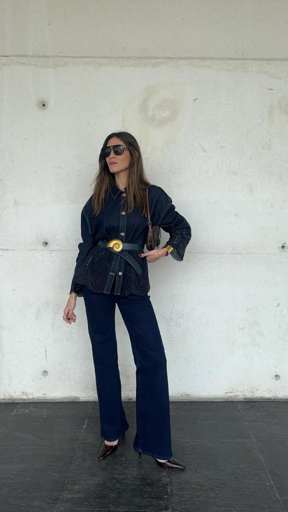 Lucia Páramo con un look total denim.