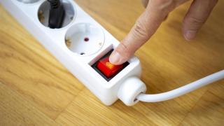 adios-regletas-enchufe-puede-integrarse-cualquier-superficie