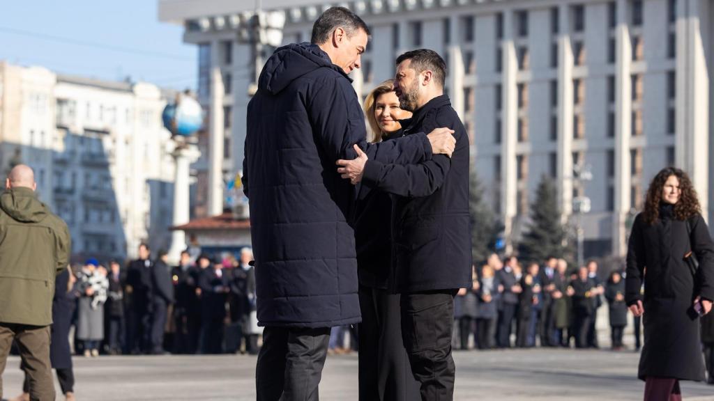 Pedro Sánchez con el presidente ucraniano Volodímir Zelenski en Kiev.
