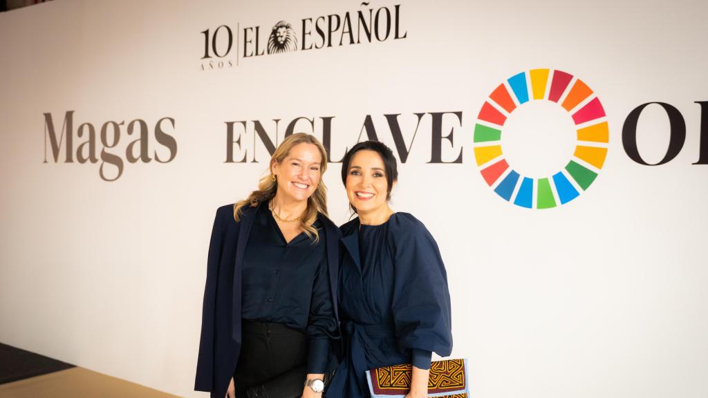 Fiona Ferrer junto con Cruz Sánchez de Lara, vicepresidenta ejecutiva de EL ESPAÑOL.