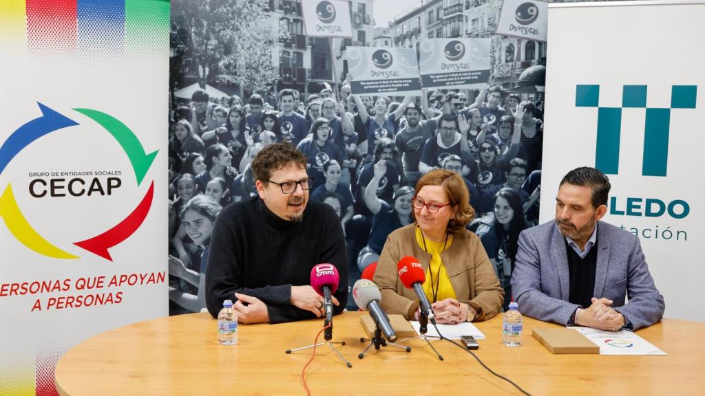 Andrés Martínez, Concepción Cedillo y Joaquín Romera durante la rueda de prensa.