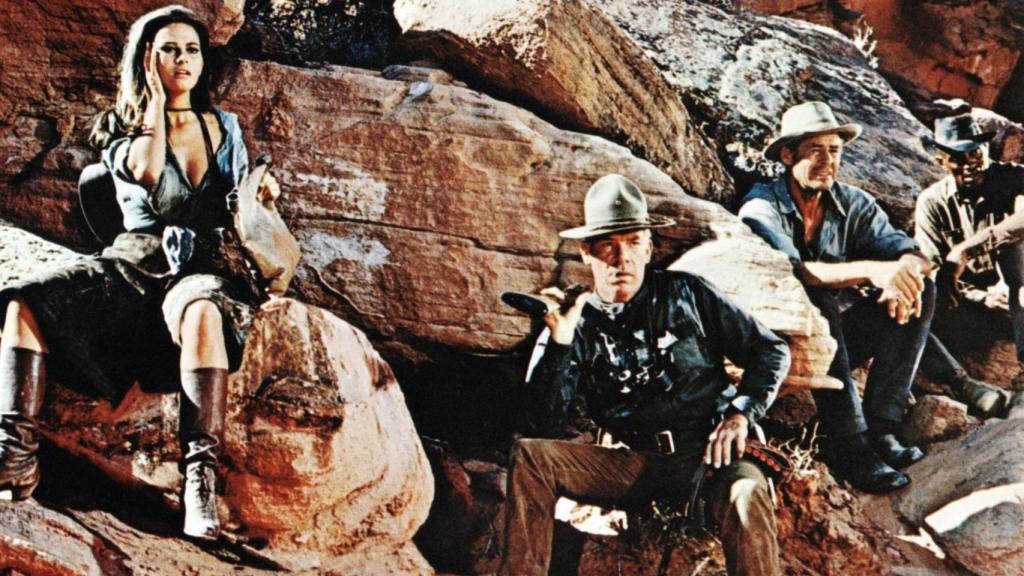 Con Lee Marvin en 'Los profesionales' (1968)