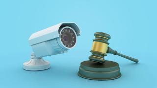 Fotomontaje de una cámara oculta.