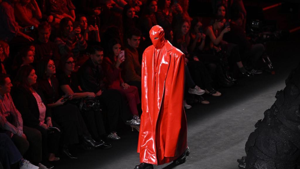 Uno de los modelos de Ido Segev y su marca Odis en la pasarela Ego de Madrid.