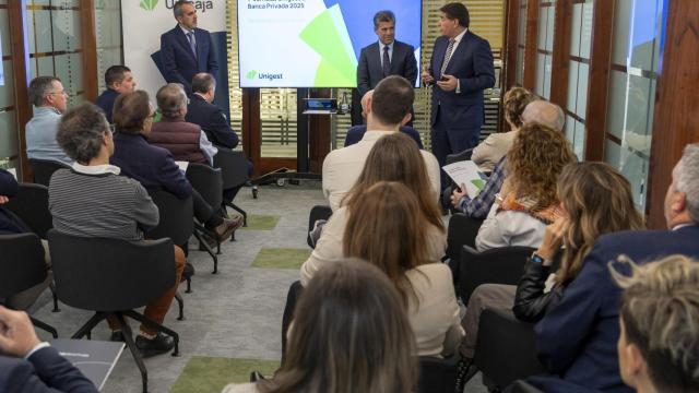 Imagen de uno de los encuentros de Unicaja con clientes de banca privada