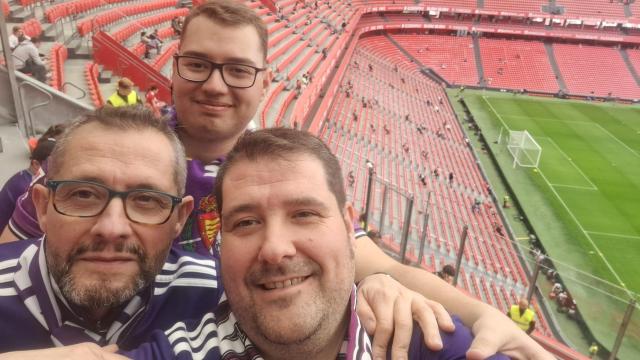 Jorge, Adrián y José Ángel en San Mamés de derecha a izquierda