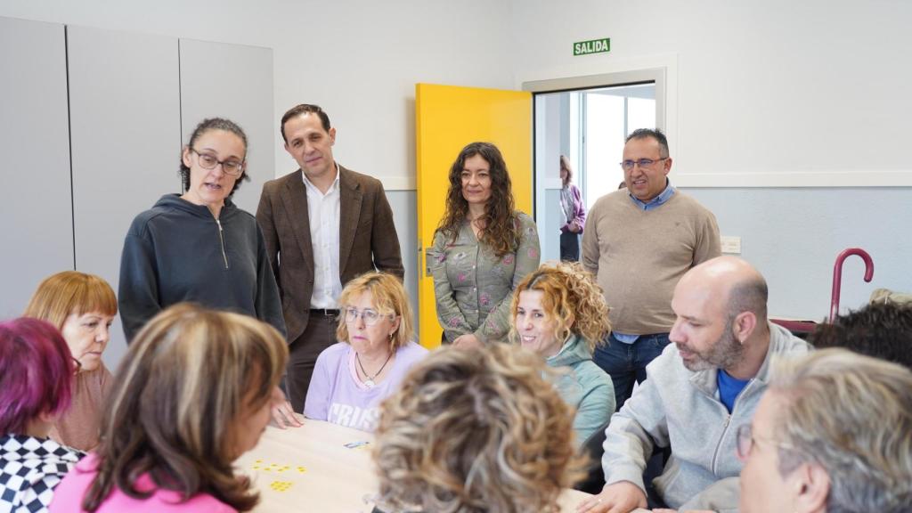 Conrado Íscar reitera el compromiso de la Diputación de Valladolid con la Asociación de Esclerosis Múltiple