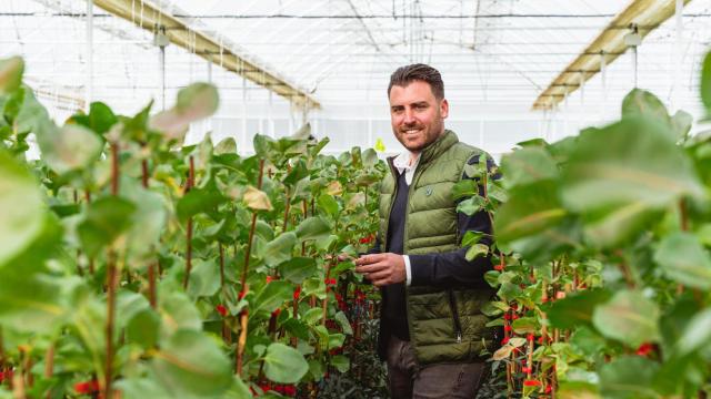 Ángel Minaya, el joven agricultor que quiere revolucionar el mundo del pistacho desde Cuenca
