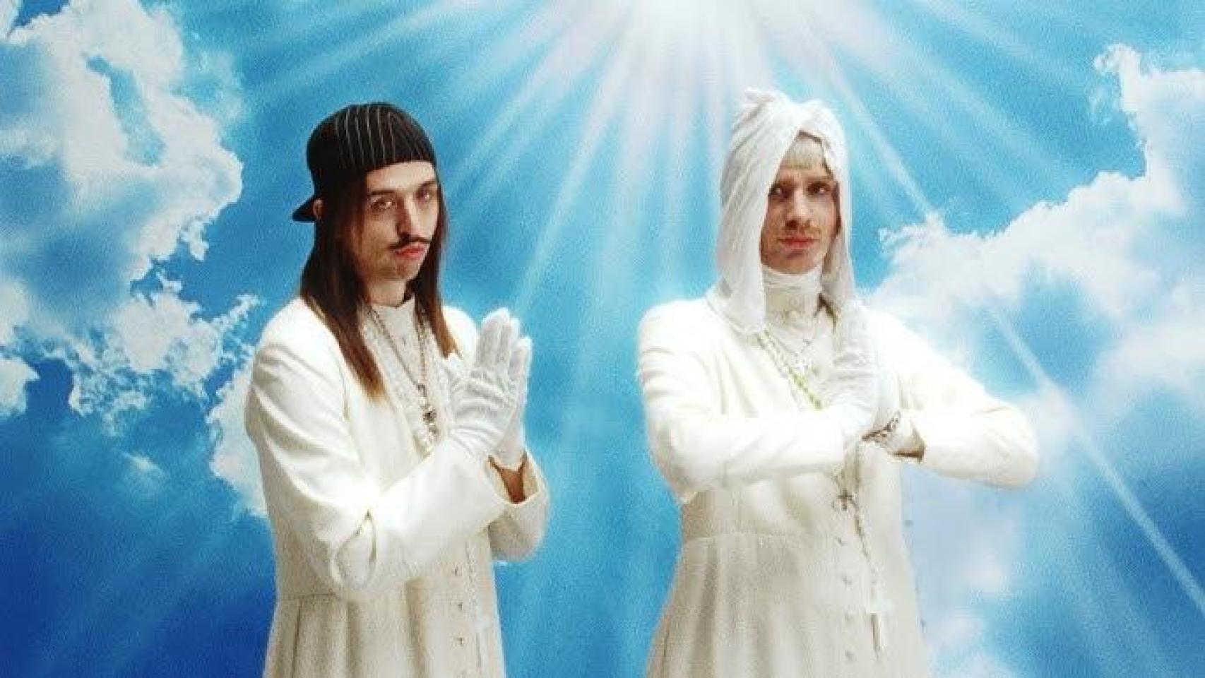 Los cantantes Tommy Cash y Joost Klein.