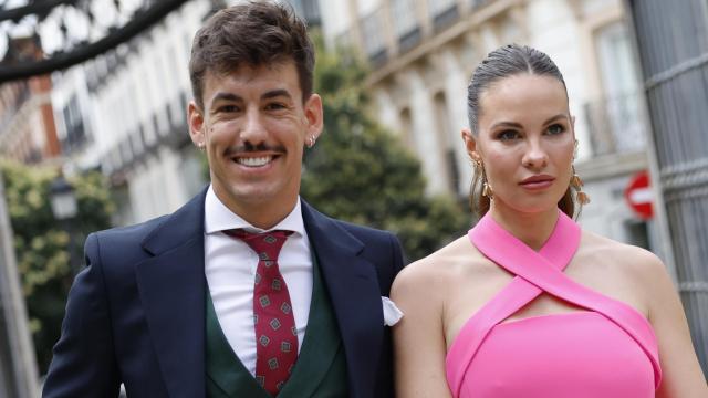 Luitingo y Jessica Bueno, en la boda de Ana Moya y Diego Conde.