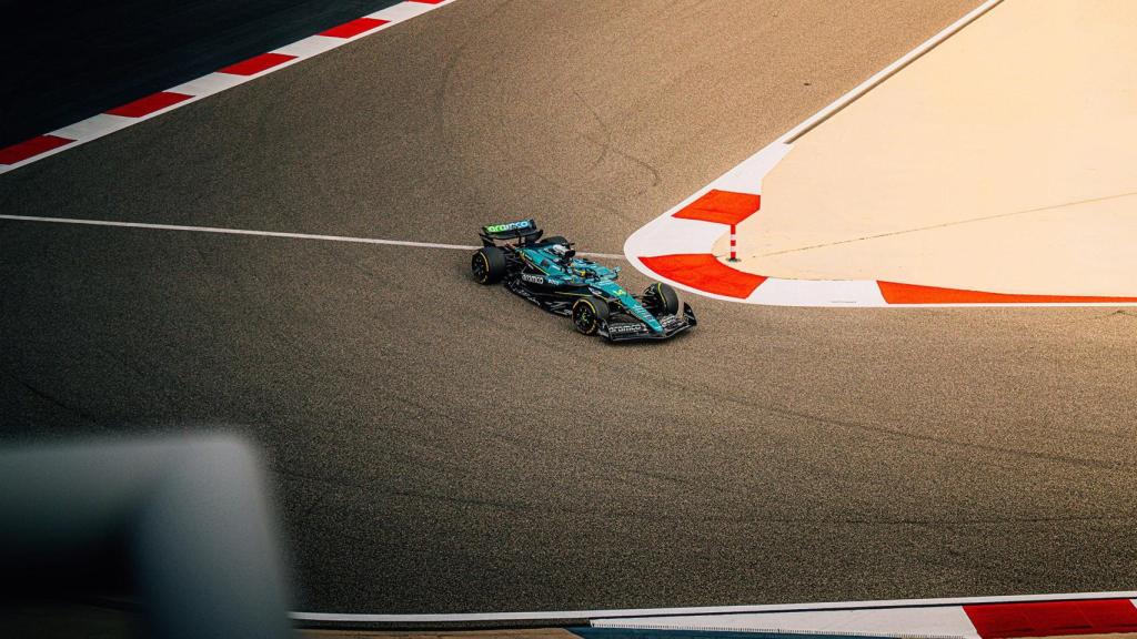 Aston Martin pone en marcha el AMR25