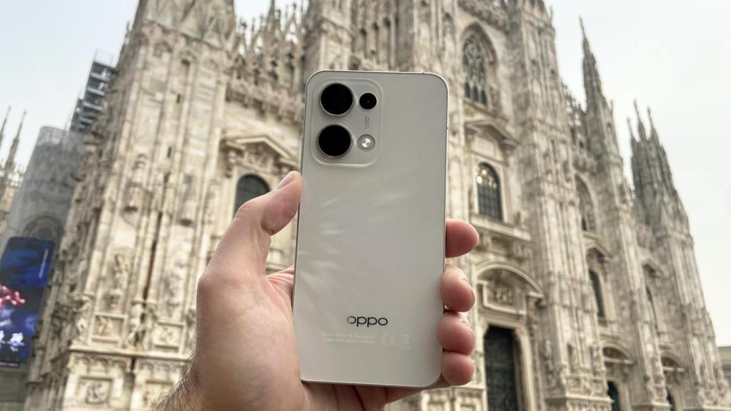 El Oppo Reno13.