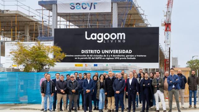 Puesta de bandera del primero de los edificios de Lagoom Living en el distrito Universidad de Málaga.