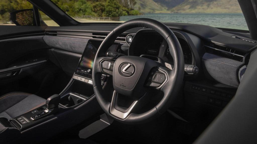 Interior de Lexus LBX, redefiniendo el lujo artesanal en su categoría