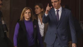 Pilar Bernabé junto a Pedro Sánchez. Rober Solsona / Europa Press