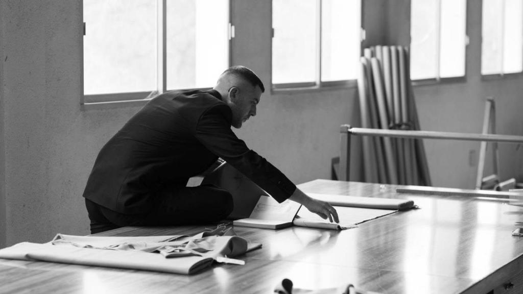 Baro Lucas trabajando