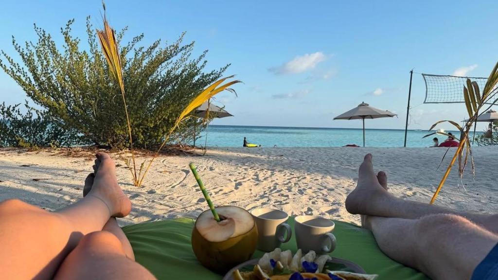 La pareja ha viajado a las costas del océano Índico con sus hijos.