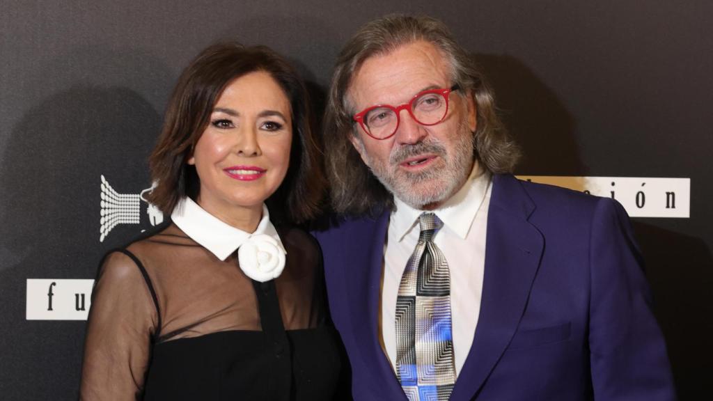 Isbael Gemio junto a Pepe Navarro, este pasado lunes, en el Real Casino de Madrid.