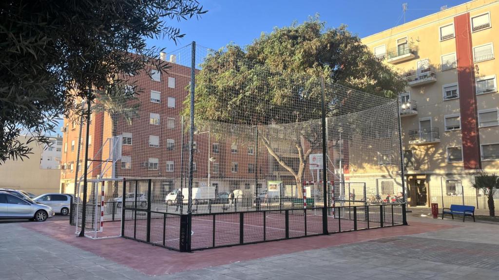 Instalación deportiva en la Plaza Casota de Paiporta. EE