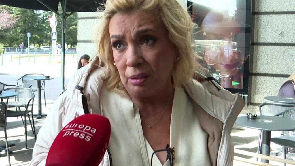 Carmen Borrego, hablando con la prensa, este martes, 25 de febrero.