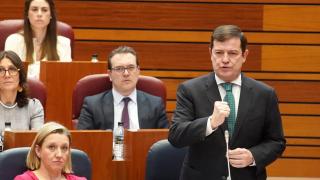 El presidente de la Junta de Castilla y León Alfonso Fernández Mañueco en el Pleno de las Cortes