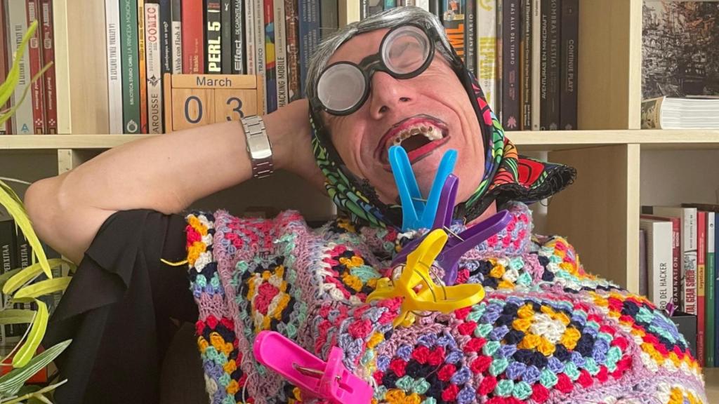 La Paca en la redacción de Quincemil