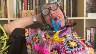 La Paca en la redacción de Quincemil