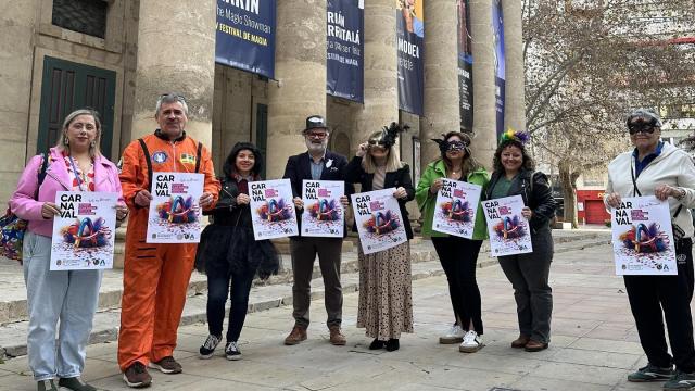 Los comerciantes presentan este martes la campaña de Carnaval en Alicante.