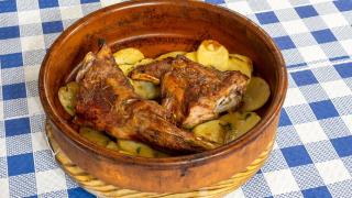 El fuelle, Ternasco asado tradicional.