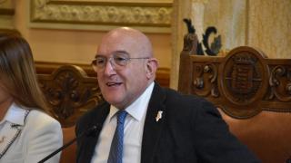 El alcalde de Valladolid, Jesús Julio Carnero, durante la rueda de prensa de este martes en el Ayuntamiento