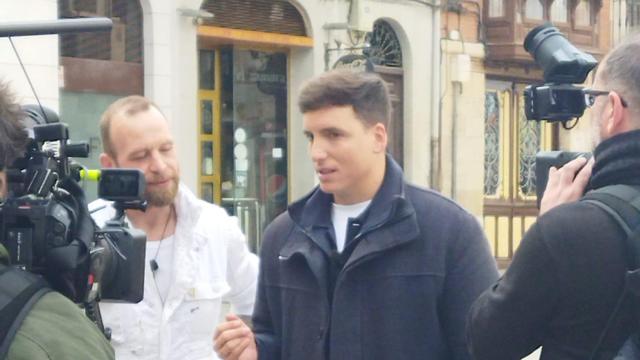 Xuso Jones durante la grabación del concurso Lo sabe, no lo sabe en Zamora