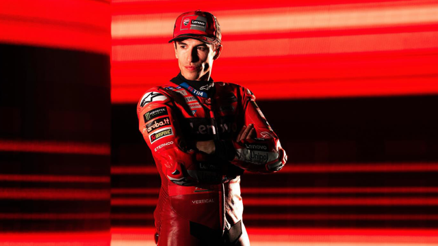 Marc Márquez, con sus nuevos colores del equipo oficial de Ducati en este 2025