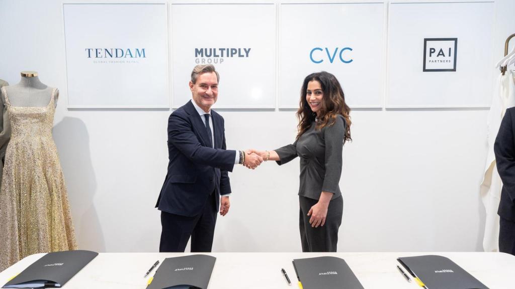 Jaume Miquel, presidente y consejero delegado de Tendam, y Samia Bouazza, CEO y directora general de Multiply Group.