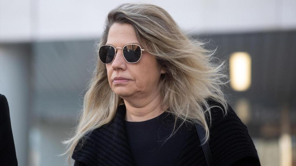 La asesora de Begoña Gómez en Moncloa, Cristina Álvarez, sale de declarar de los juzgados de Plaza de Castilla.