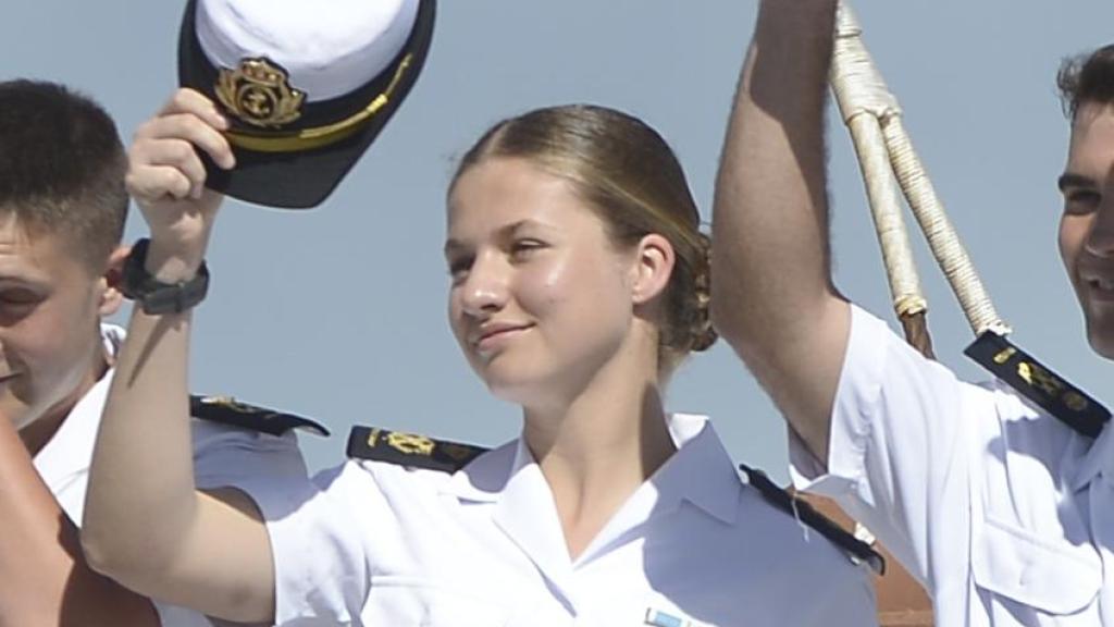 La princesa Leonor, a su llegada a Salvador de Bahía, en Brasil, el 14 de febrero de 2025.