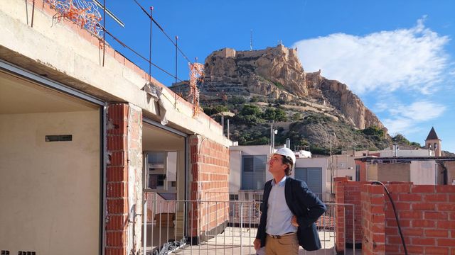 El concejal de la Vivienda, Carlos de Juan