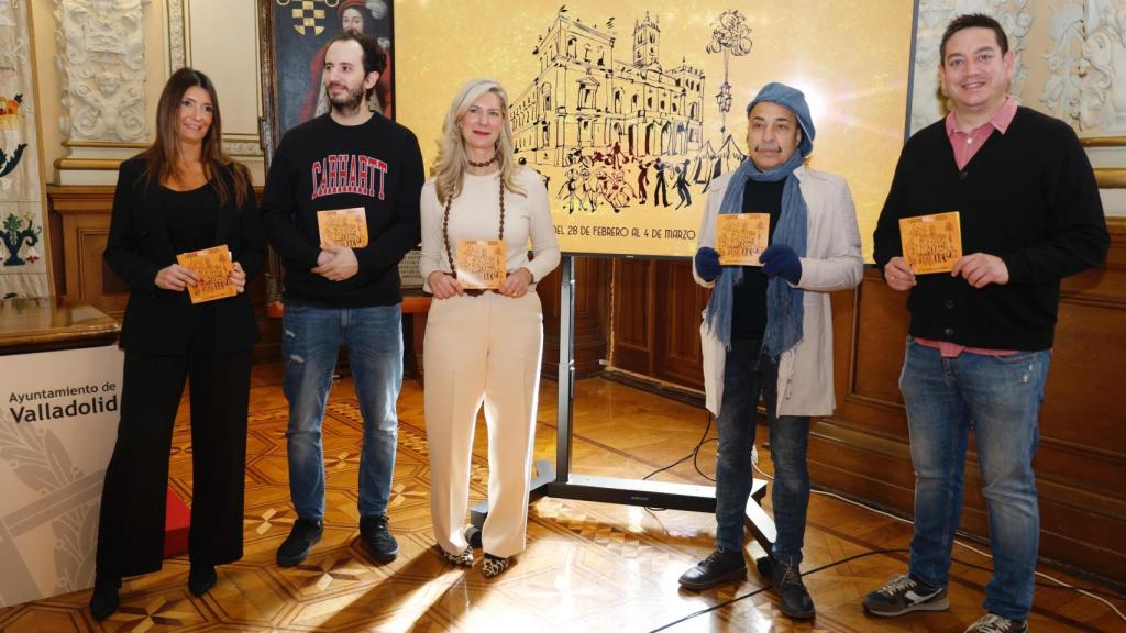 La concejala de Educación y Cultura, Irene Carvajal, presenta la programación de carnaval