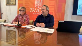 alcalde de Zamora, Francisco Guarido, y la concejala de Fondos Europeos y Transformación Digital, Ana Belén González, en la rueda de prensa de este miércoles 26 de febrero