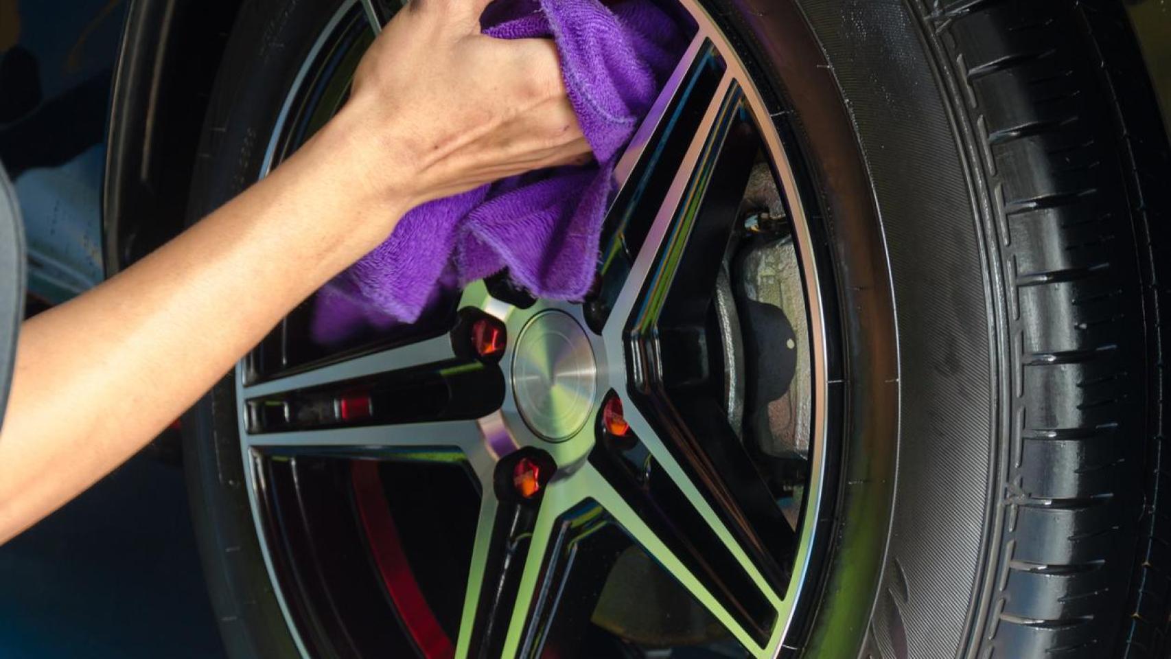 El técnico también reveló que uno de los errores más comunes que cometen los conductores es descuidar la presión.