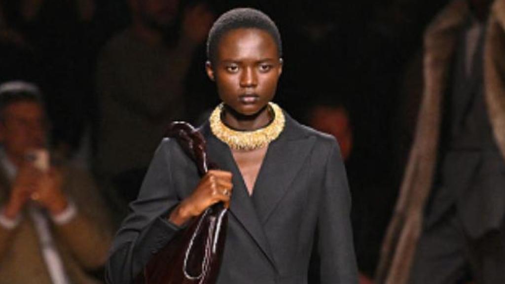 La línea celebra las tradiciones sartoriales y las versiones subversivas de la sofisticación italiana.