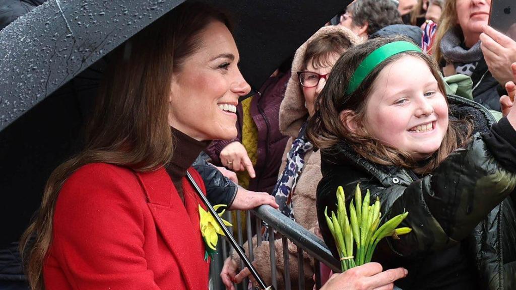 La Princesa recibe el cariño de los galeses.
