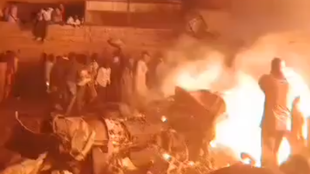 Captura de un vídeo donde se ven los restos del avión.