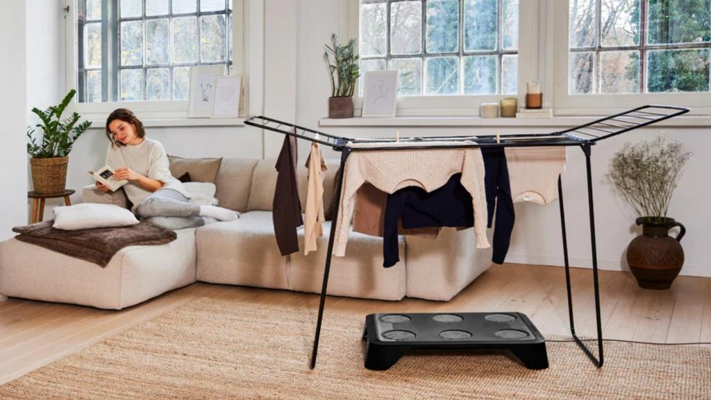 El dispositivo Heydry bajo un tendedero.