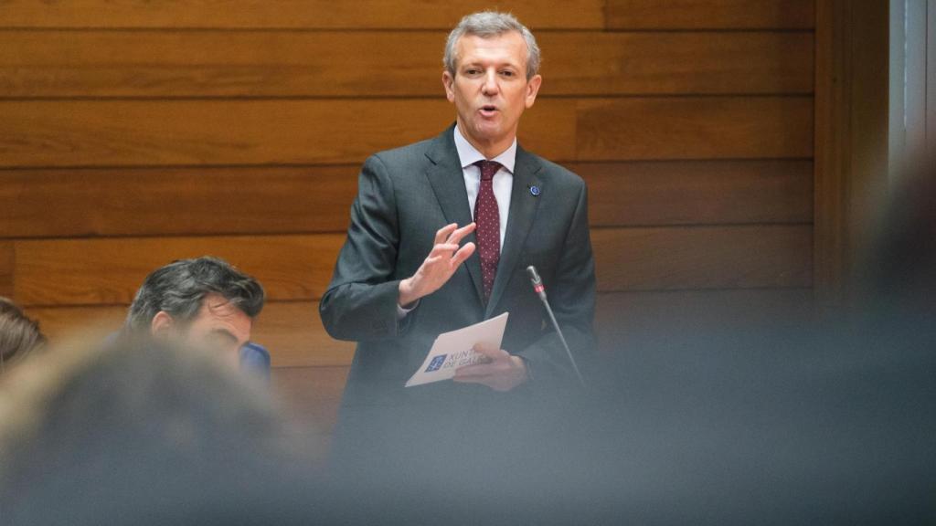 El presidente de la Xunta, Alfonso Rueda, en la sesión de control.