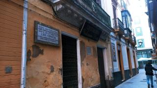 Imagen de la fachada de la casa de Luis Cernuda.