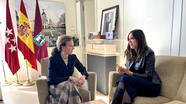 Blanca Jiménez reunida con Almudena Maíllo