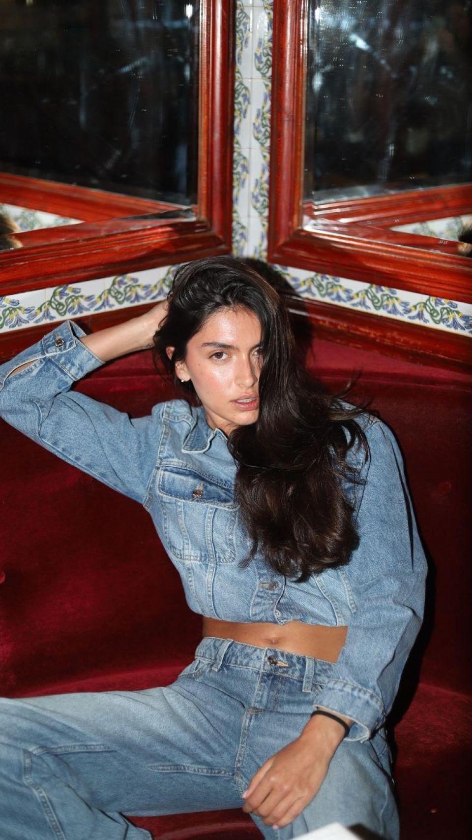 Lucía Rivera con conjunto de Kiabi.